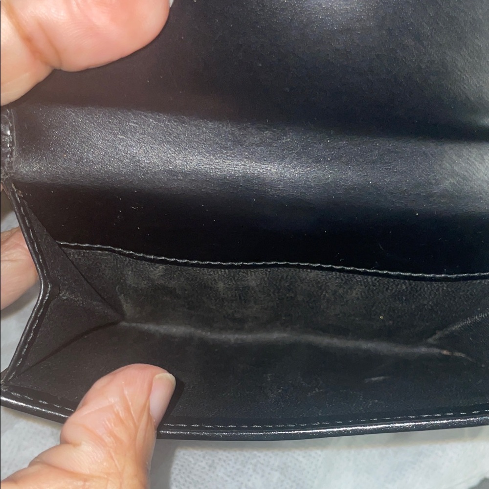 Gucci Black Wallet with Gold Accent EUC - Picture 9 of 11